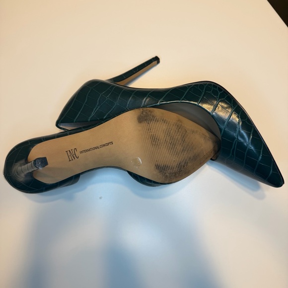 Elegant Green Croc-Embossed heels pumps INC 7.5 size - Picture 7 of 8